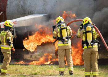 Symulacja katastrofy lotniczej w Jasionce z udziałem statystów [ZDJĘCIA]