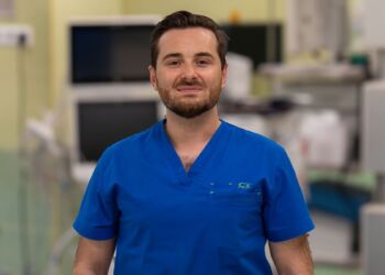 Lekarz z Rzeszowa ekspertem chirurgii robotycznej. 200 operacji z użyciem robota da Vinci