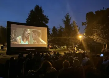 Wakacyjne Kino Plenerowe 2025 w Rzeszowie. Bezpłatne seanse filmowe pod gwiazdami