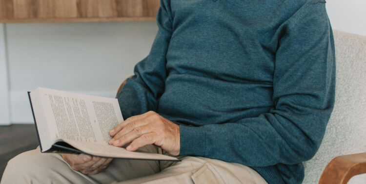 Najstarszemu maturzyście w kraju wręczono Honorowe Świadectwo Dojrzałości 1 - Polskie Radio Rzeszów Najstarszemu maturzyście w kraju wręczono Honorowe Świadectwo Dojrzałości