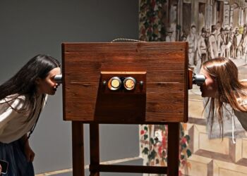 Fotoplastykon nowym nabytkiem Muzeum w Jarosławiu Kamienicy Orsettich