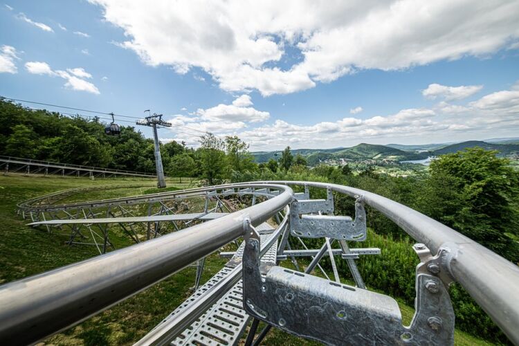 Nowa atrakcja turystyczna w Solinie. Zjeżdżalnia grawitacyjna w ośrodku PKL