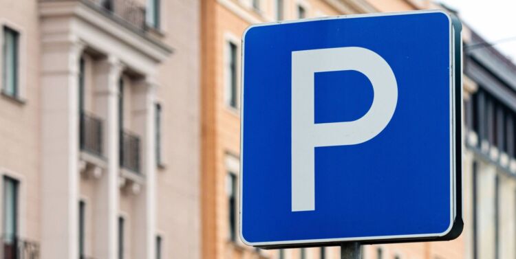 Utrudnienia przy Hali Podpromie. Przez 3 dni parking wyłączony z użytkowania