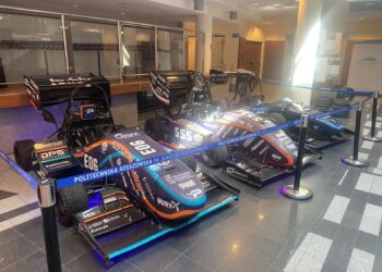 Studenci Politechniki Rzeszowskiej zaprezentowali nowy bolid wyścigowy