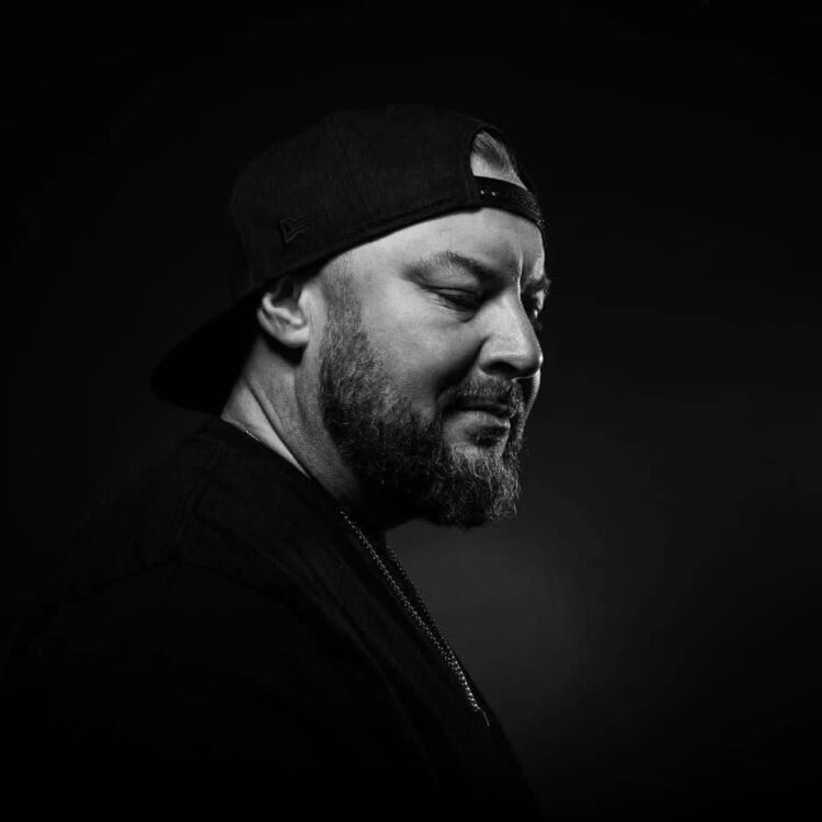 Nie żyje Bas Tajpan. Zmarł Damian Krępa, artysta reggae i hip-hopu 1 - Polskie Radio Rzeszów Nie żyje Bas Tajpan. Zmarł Damian Krępa, artysta reggae i hip-hopu