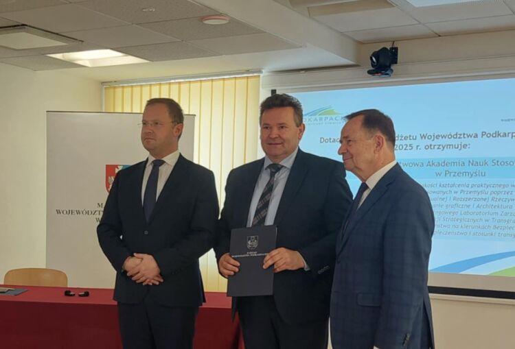 1,7 mln zł z budżetu województwa dla 10 podkarpackich uczelni