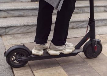 Hulajnogi elektryczne zagrożeniem na drogach? Rośnie liczba wypadków