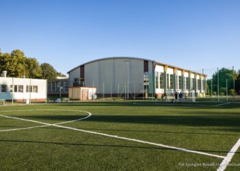 Zakończyła się modernizacja boiska przy IV LO w Rzeszowie