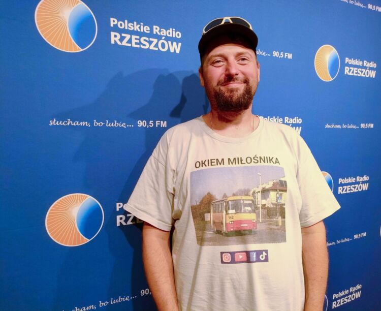 Piotr Tunicki – pasjonat i kolekcjoner autobusów 1 - Polskie Radio Rzeszów Piotr Tunicki – pasjonat i kolekcjoner autobusów