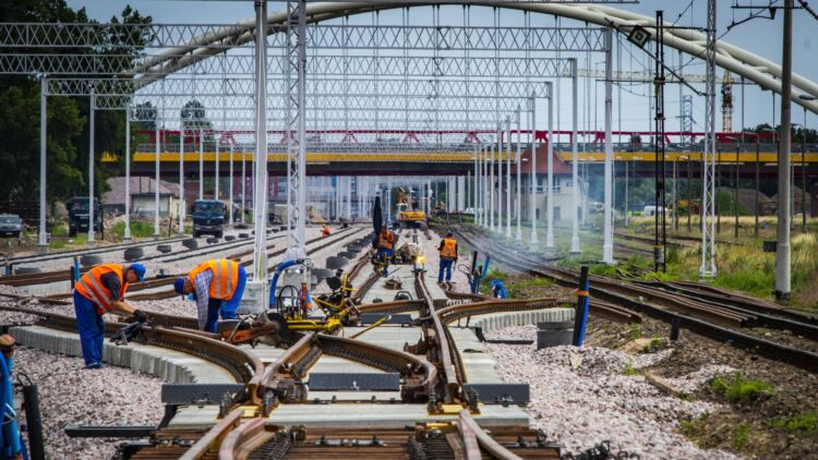 PKP PLK ogłosi przetargi na 16 mld zł. Kluczowa inwestycja: modernizacja trasy Stalowa Wola – Przeworsk 1 - Polskie Radio Rzeszów PKP PLK ogłosi przetargi na 16 mld zł. Kluczowa inwestycja: modernizacja trasy Stalowa Wola – Przeworsk