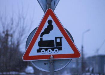 Wypadek na przejeździe kolejowym przy ul. Leśnej w Nowej Sarzynie