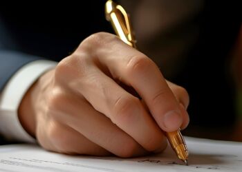 Prezydent Andrzej Duda częściowo ułaskawił prawicowego aktywistę