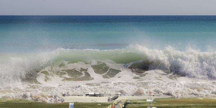 Po trzęsieniu ziemi fale tsunami uderzyły w Siewiero-Kurilsk 1 - Polskie Radio Rzeszów Po trzęsieniu ziemi fale tsunami uderzyły w Siewiero-Kurilsk