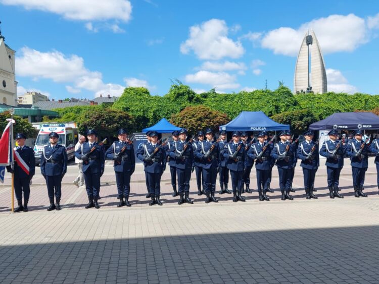 Święto Policji w Rzeszowie: Uroczyste obchody i podkreślenie roli kobiet w formacji [ZDJĘCIA]