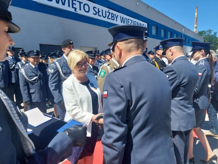 Święto Służby Więziennej w Rzeszowie. Uroczyste obchody i awanse funkcjonariuszy [ZDJĘCIA]