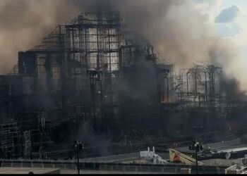 Pożar na festiwalu Tomorrowland: spłonęła główna scena, ale impreza odbędzie się zgodnie z planem