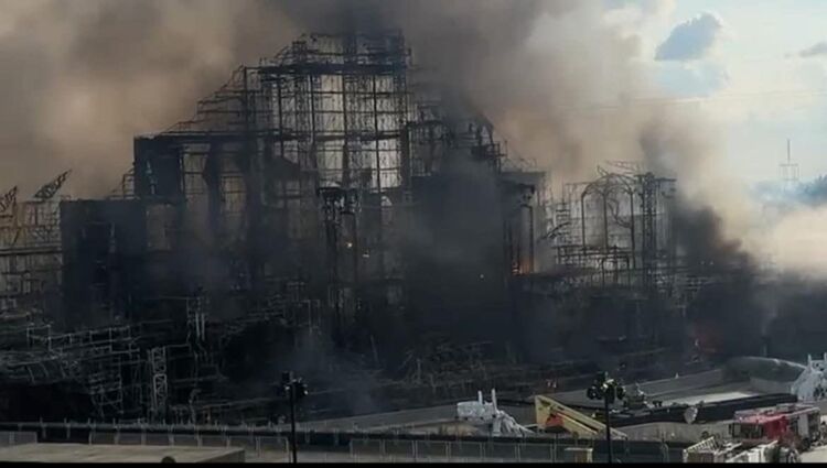 Pożar na festiwalu Tomorrowland: spłonęła główna scena, ale impreza odbędzie się zgodnie z planem