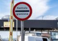 Kontrole na przejściach granicznych. Siemoniak: Przebiegają spokojnie i sprawnie