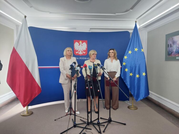 Ginekologia wraca do szpitala w Lesku. Rząd planuje reformę opieki zdrowotnej w Bieszczadach 1 - Polskie Radio Rzeszów Ginekologia wraca do szpitala w Lesku. Rząd planuje reformę opieki zdrowotnej w Bieszczadach