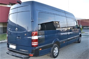 Dwa busy zatrzymane na granicy. Podejrzenia wzbudziły m.in. numery VIN pojazdów 3 - Polskie Radio Rzeszów Dwa busy zatrzymane na granicy. Podejrzenia wzbudziły m.in. numery VIN pojazdów - Polskie Radio Rzeszów