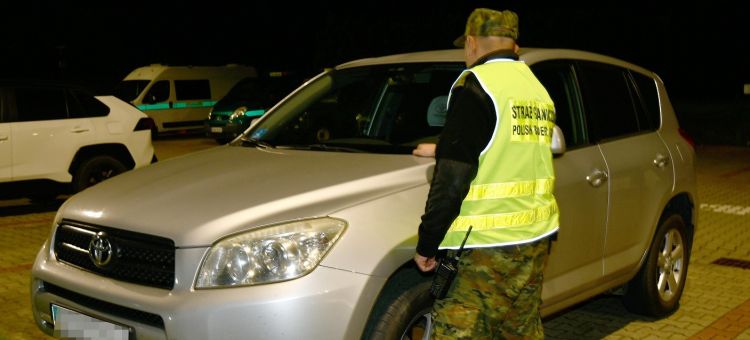 Podkarpaccy strażnicy graniczni zatrzymali auta o łącznej wartości ponad 280 tys. zł 1 - Polskie Radio Rzeszów Podkarpaccy strażnicy graniczni zatrzymali auta o łącznej wartości ponad 280 tys. zł
