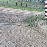 Francuz kazał dzieciom ustawić się do zdjęcia na pasie granicznym. Zapłacił 500 zł mandatu 2 - Polskie Radio Rzeszów Francuz kazał dzieciom ustawić się do zdjęcia na pasie granicznym. Zapłacił 500 zł mandatu - Polskie Radio Rzeszów