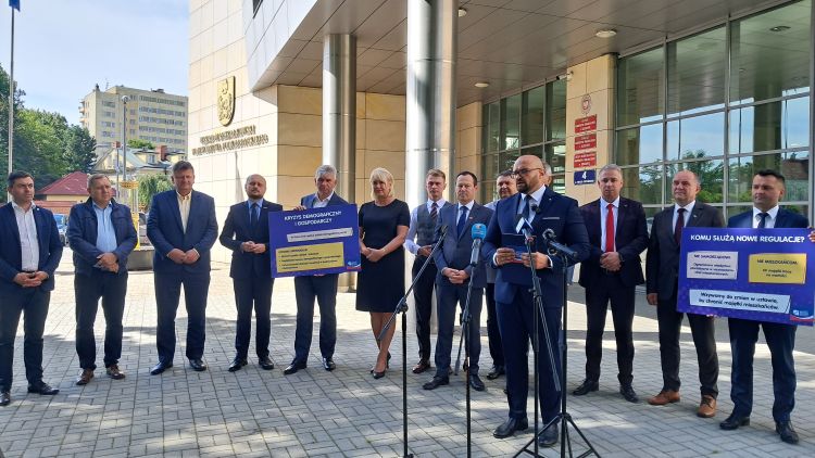 Samorządowcy z Podkarpacia włączyli się w ogólnopolską inicjatywę "Rozwój Polski" 1 - Polskie Radio Rzeszów Samorządowcy z Podkarpacia włączyli się w ogólnopolską inicjatywę „Rozwój Polski”