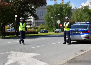 Podkarpaccy policjanci sprawdzali stan techniczny pojazdów poruszających się po naszych drogach