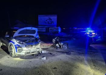 Pościg za 17-latkiem. Nie miał prawa jazdy, staranował dwa radiowozy