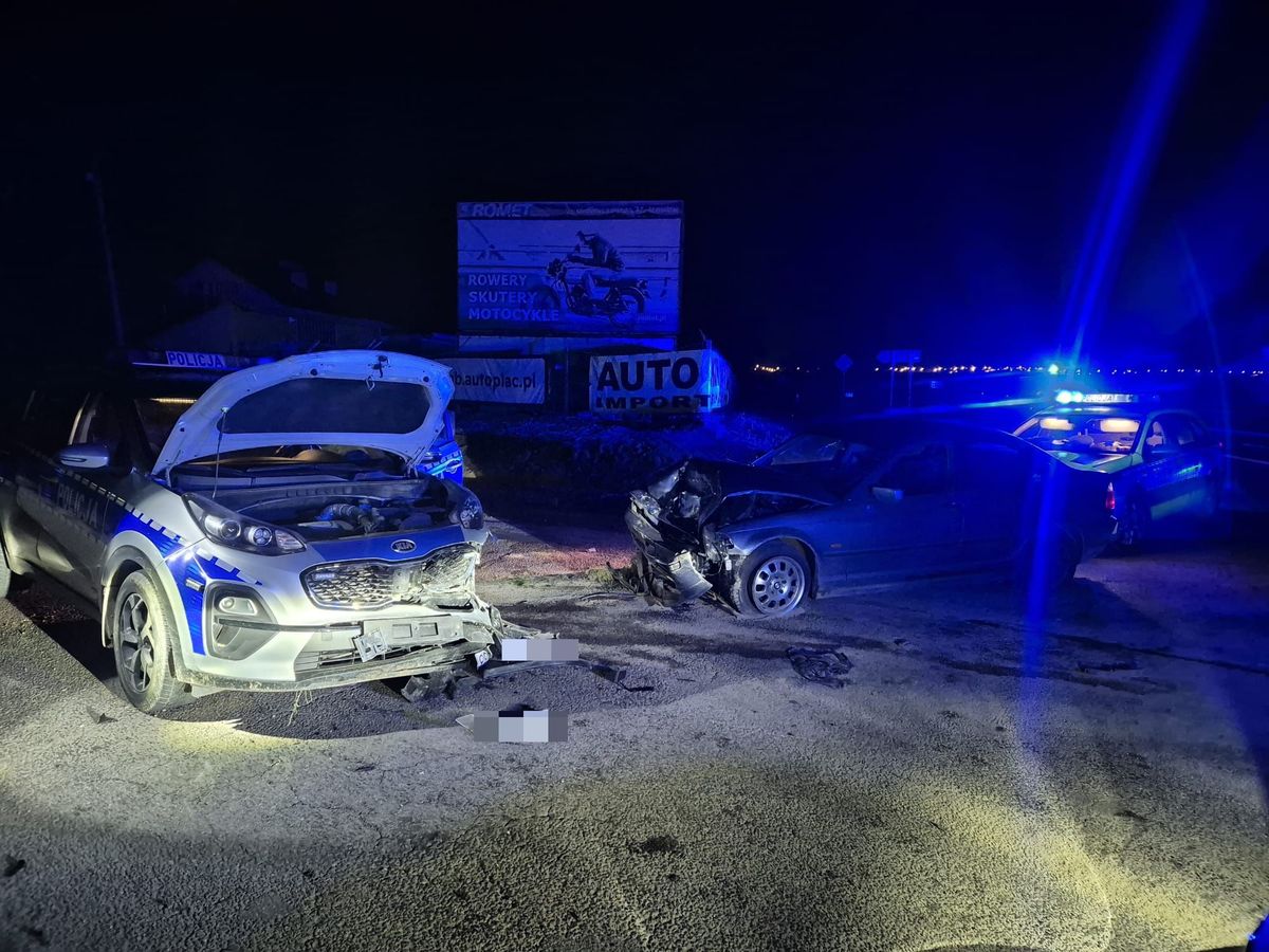 Pościg za 17-latkiem. Nie miał prawa jazdy, staranował dwa radiowozy