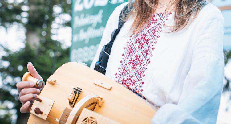 Do niedzieli potrwa święto kultury ludowej w Mokrem nad Osławą 1 - Polskie Radio Rzeszów Do niedzieli potrwa święto kultury ludowej w Mokrem nad Osławą