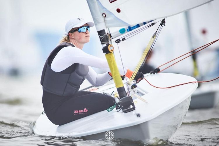 Żeglarka z Tarnobrzega – Lilly May Niezabitowska rywalizuje na mistrzostwach Europy