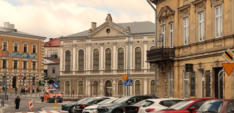 Są pieniądze na dokończenie remontu pożydowskiego budynku przy ul. Tarnowskiego w Jarosławiu