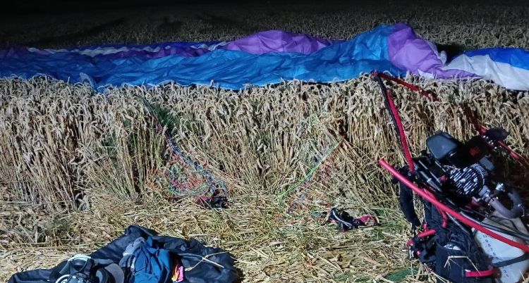 Wypadek paralotniarza w Tarnawce w powiecie przemyskim