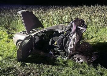 Tragiczny wypadek w Wozławkach: Sprawca uciekł, dwie osoby nie żyją