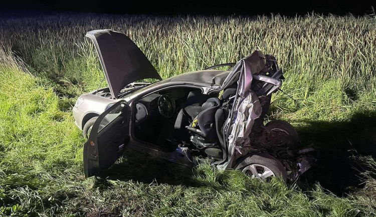 Tragiczny wypadek w Wozławkach: Sprawca uciekł, dwie osoby nie żyją 1 - Polskie Radio Rzeszów Tragiczny wypadek w Wozławkach: Sprawca uciekł, dwie osoby nie żyją
