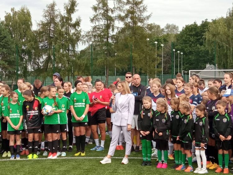 Marta Nawrocka: futbol to nie tylko domena męska, to też wielka pasja kobiet 1 - Polskie Radio Rzeszów Marta Nawrocka: futbol to nie tylko domena męska, to też wielka pasja kobiet