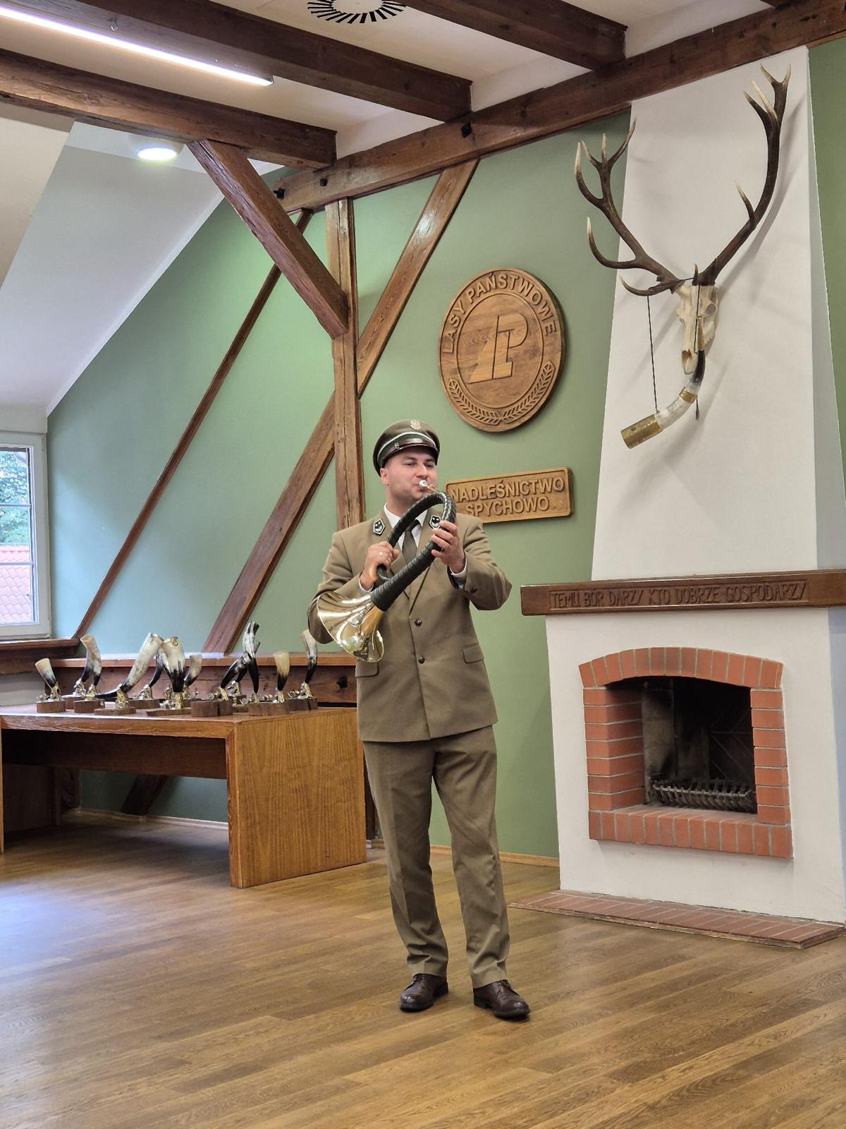 Leśnicy z Podkarpacia na podium mazurskiego konkursu sygnalistów - Polskie Radio Rzeszów