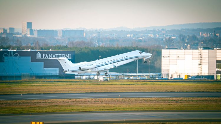 W przyszłym roku przetarg na przebudowę drogi startowej lotniska w Jasionce 1 - Polskie Radio Rzeszów W przyszłym roku przetarg na przebudowę drogi startowej lotniska w Jasionce