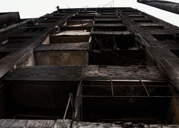 Kolejny zmasowany atak Rosji. Co najmniej 8 osób zginęło w Kijowie