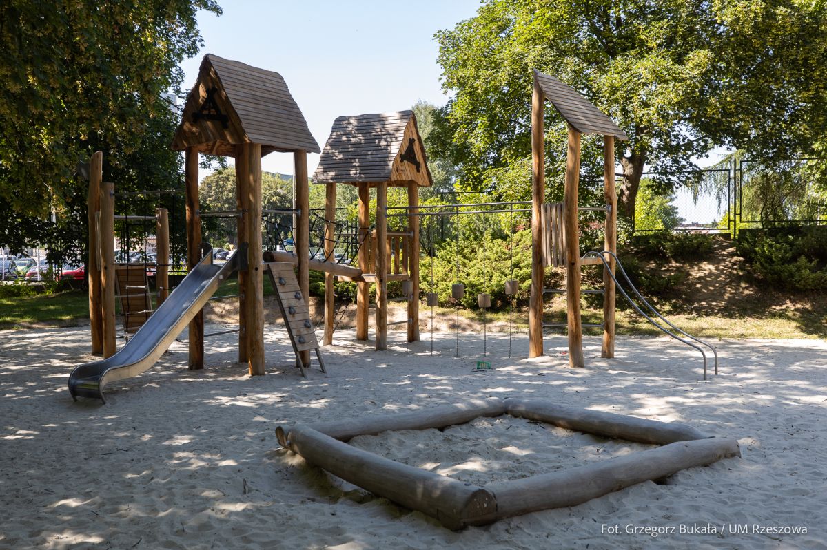 Rzeszów: Nowy plac zabaw i strefa aktywności w Parku Sybiraków