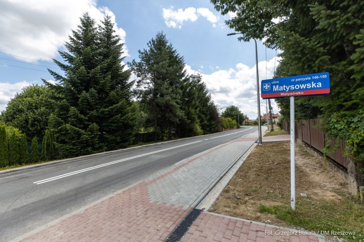 Mieszkańcy poparli budowę chodnika. Teraz na ul. Matysowskiej w Rzeszowie jest bezpieczniej