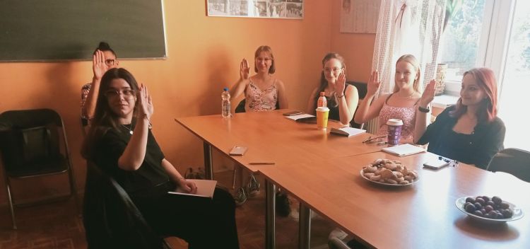 Wakacyjny kurs języka migowego w Rzeszowie 1 - Polskie Radio Rzeszów Wakacyjny kurs języka migowego w Rzeszowie