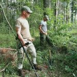 Poszukiwania zabytkowych przedmiotów na terenie dawnego poligonu hitlerowskiego w Brzeźnicy [ZDJĘCIA] - Polskie Radio Rzeszów