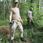 Poszukiwania zabytkowych przedmiotów na terenie dawnego poligonu hitlerowskiego w Brzeźnicy [ZDJĘCIA] - Polskie Radio Rzeszów