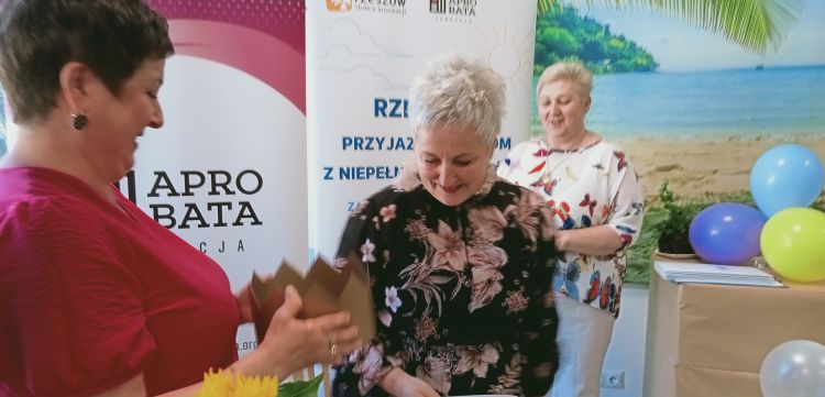 Podopieczni Centrum Opiekuńczo-Mieszkalnego w Rzeszowie podziękowali swoim opiekunom