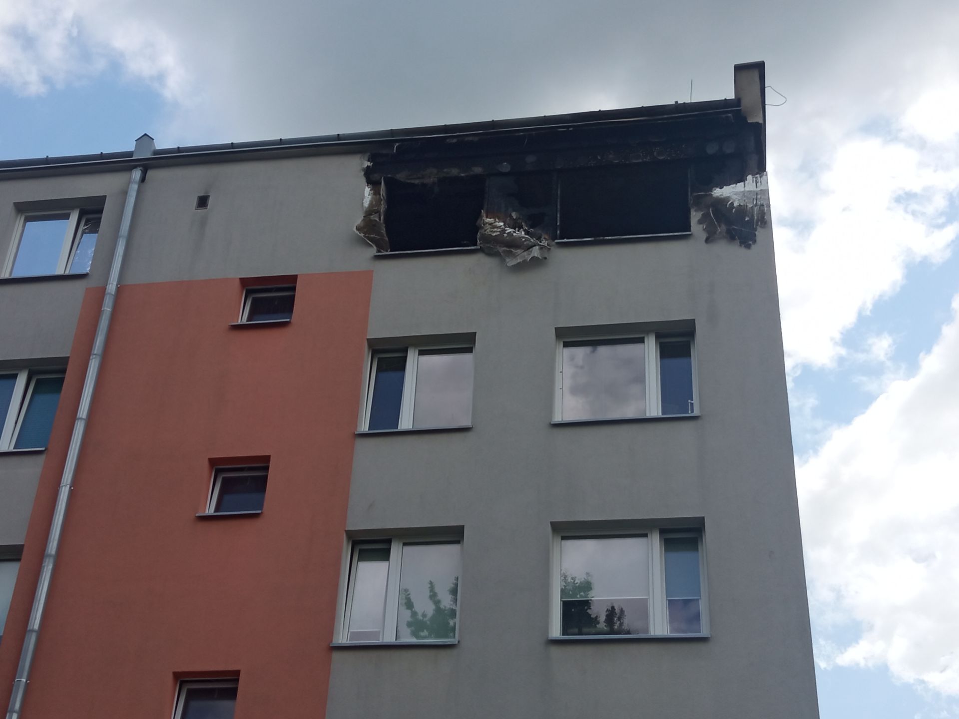 Poszkodowani w pożarze bloku w Tarnobrzegu otrzymają wsparcie od miasta - Polskie Radio Rzeszów