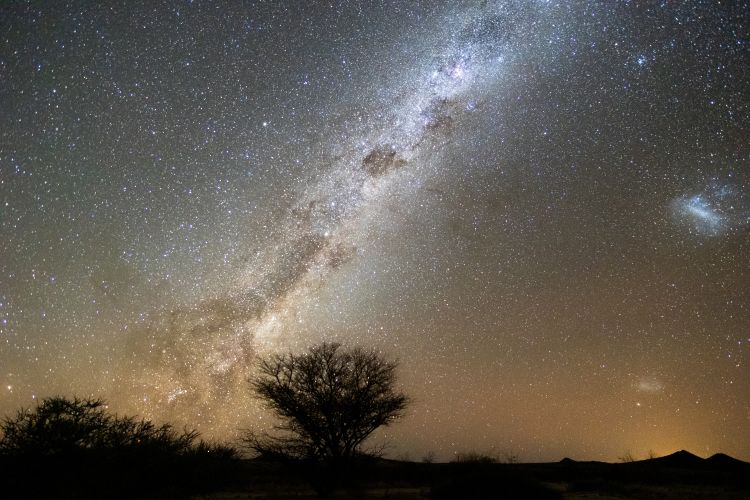 Rzadkie widowisko na niebie: deszcz Perseidów nad Polską