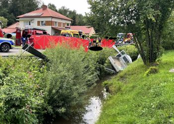 Poważny wypadek w Błażkowej. Jedna osoba nie żyje [AKTUALIZACJA]