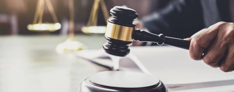 Sąd przedłużył areszt dla 29-latki oskarżonej o brutalny atak na seniorkę